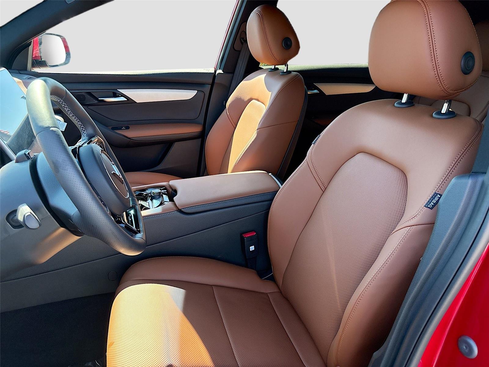 2025 VinFast VF 8 Plus