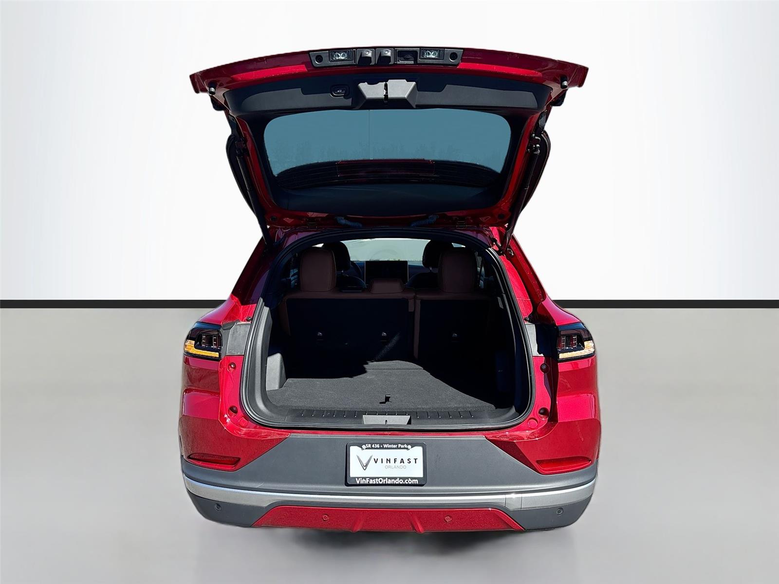 2025 VinFast VF 8 Plus