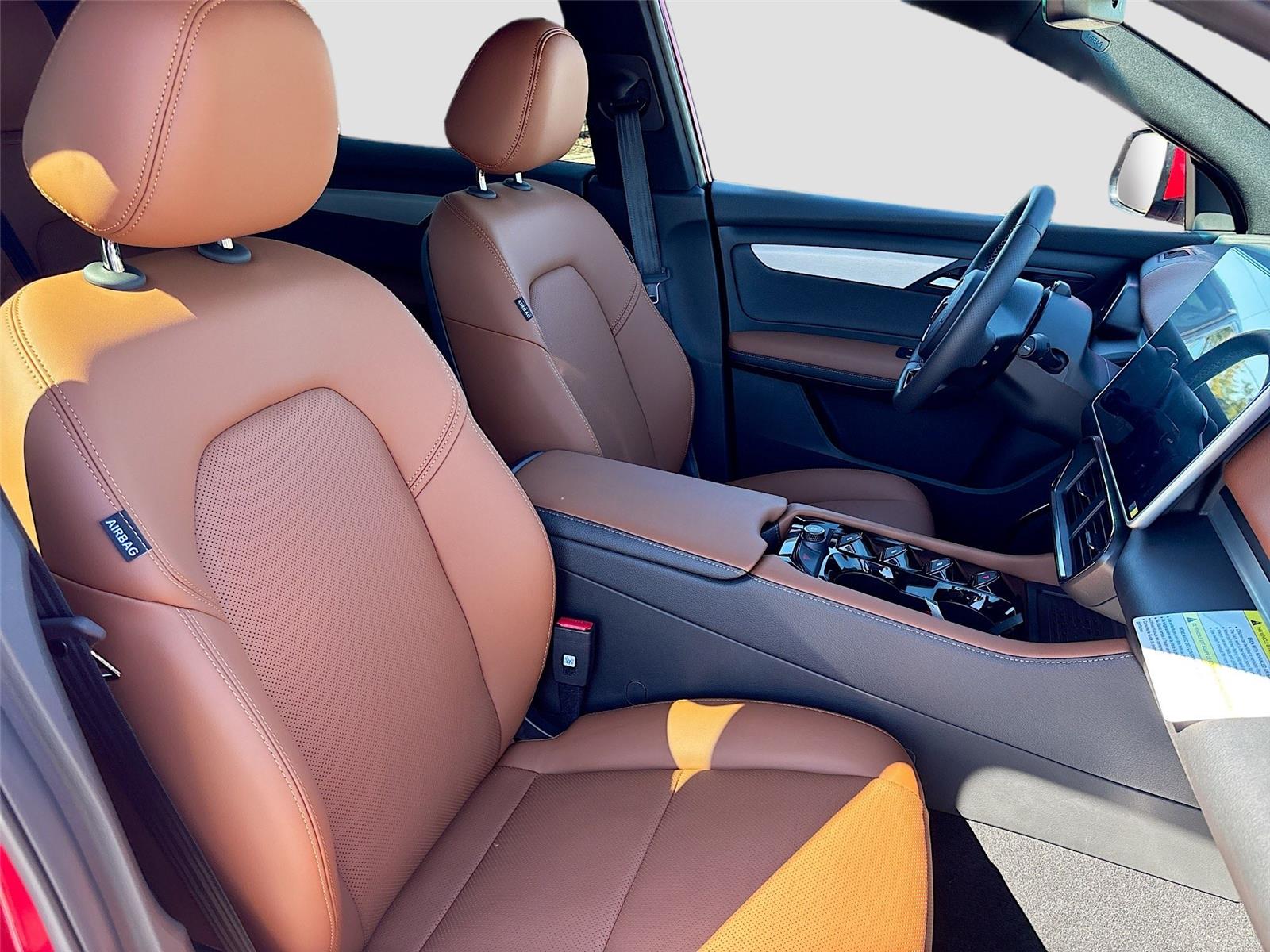 2025 VinFast VF 8 Plus