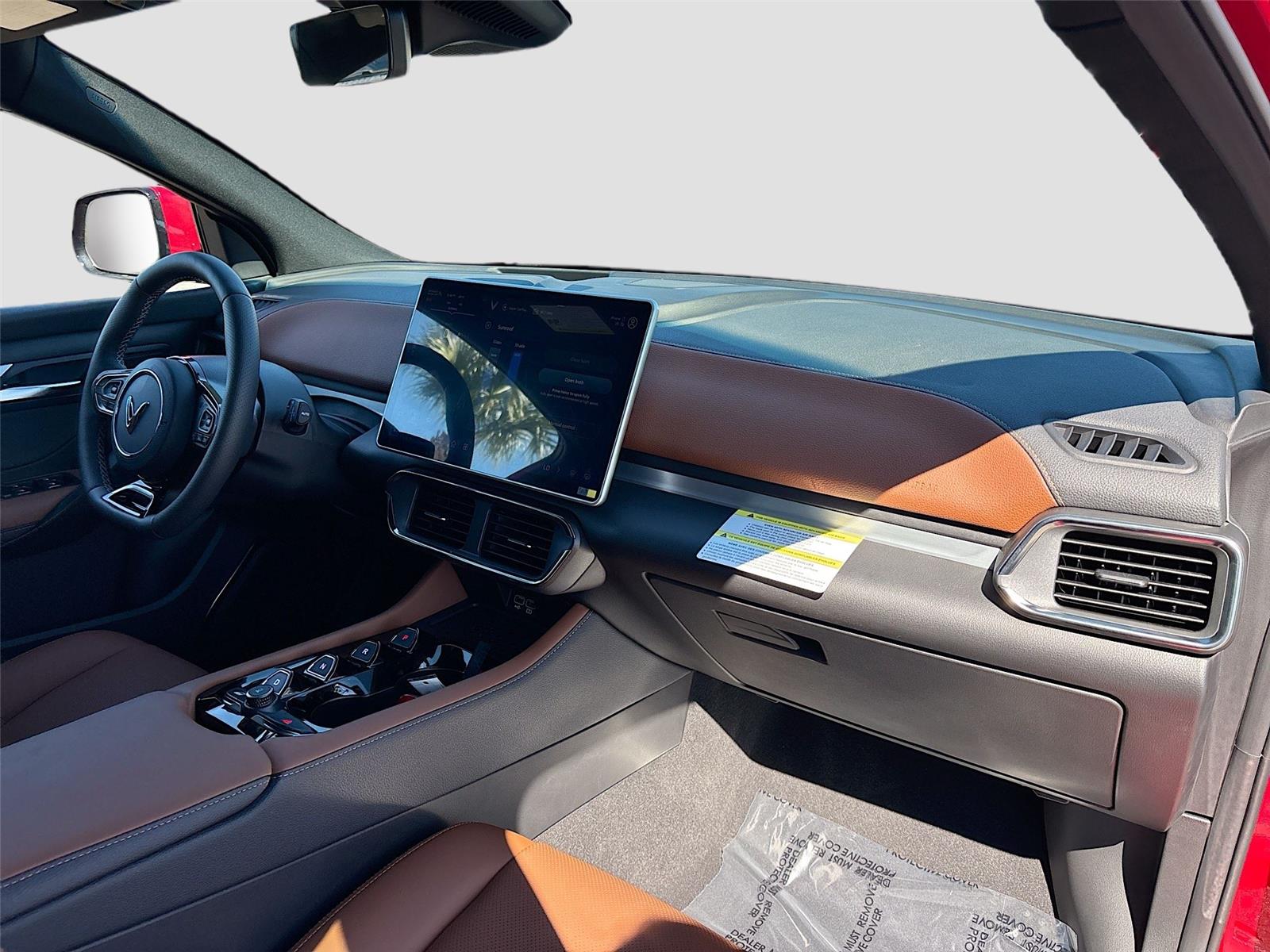 2025 VinFast VF 8 Plus