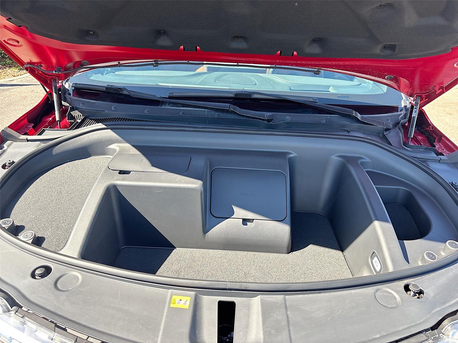 2025 VinFast VF 8 Plus