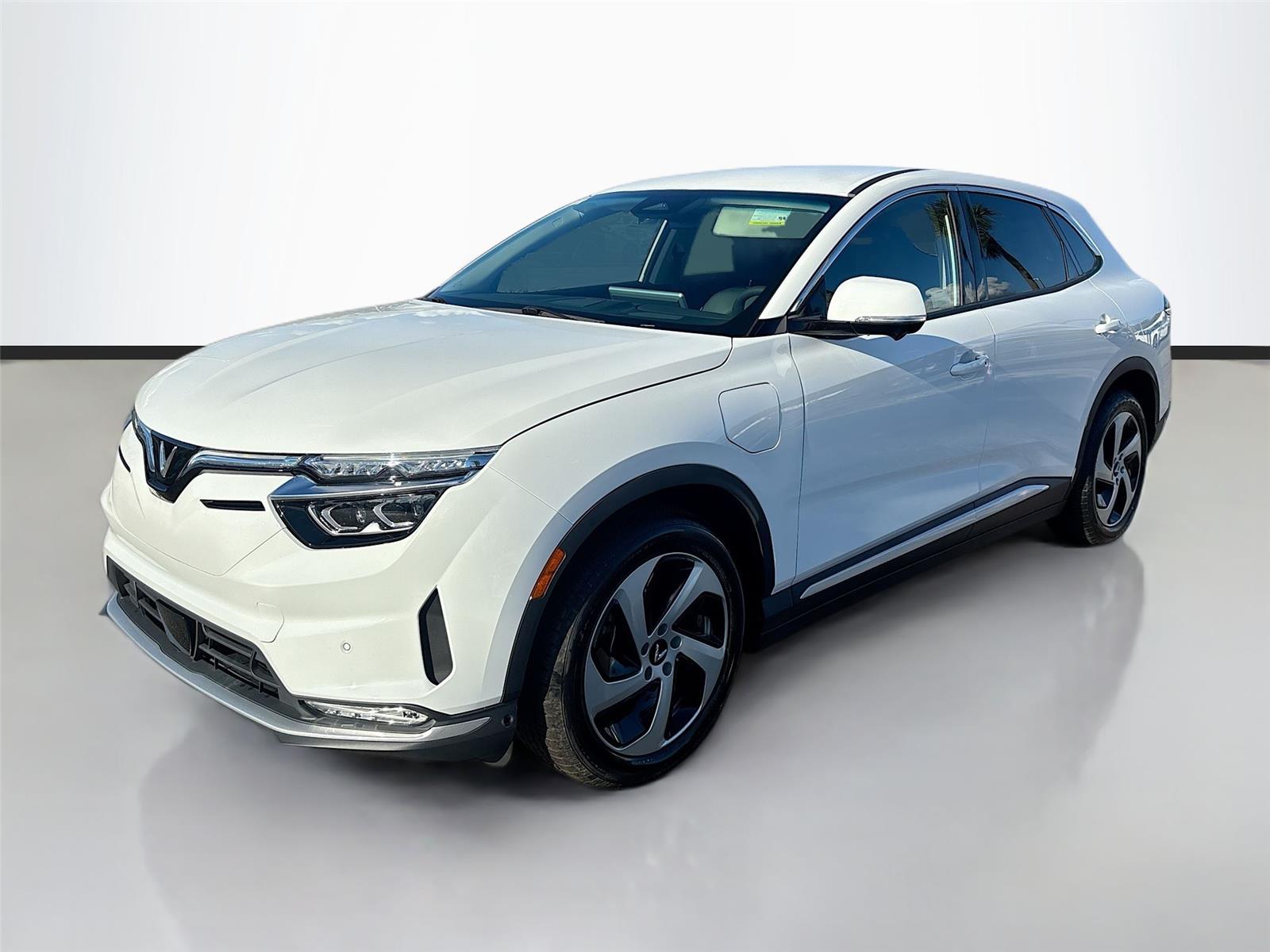 2025 VinFast VF 8 Eco