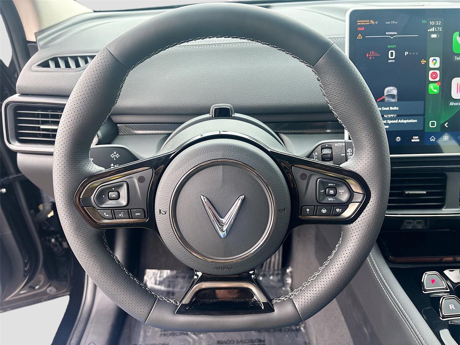 2025 VinFast VF 8 Eco