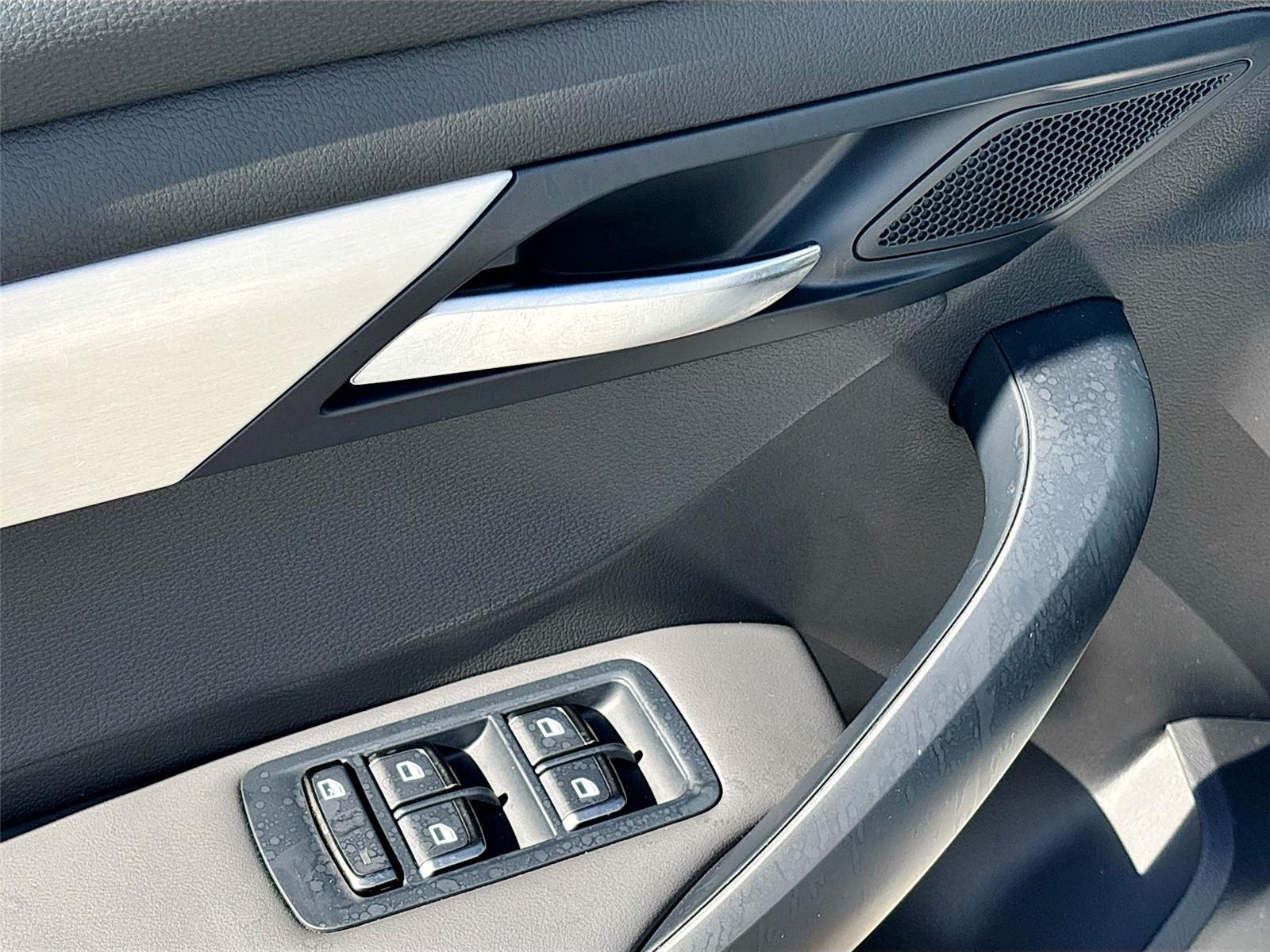 2025 VinFast VF 8 Plus