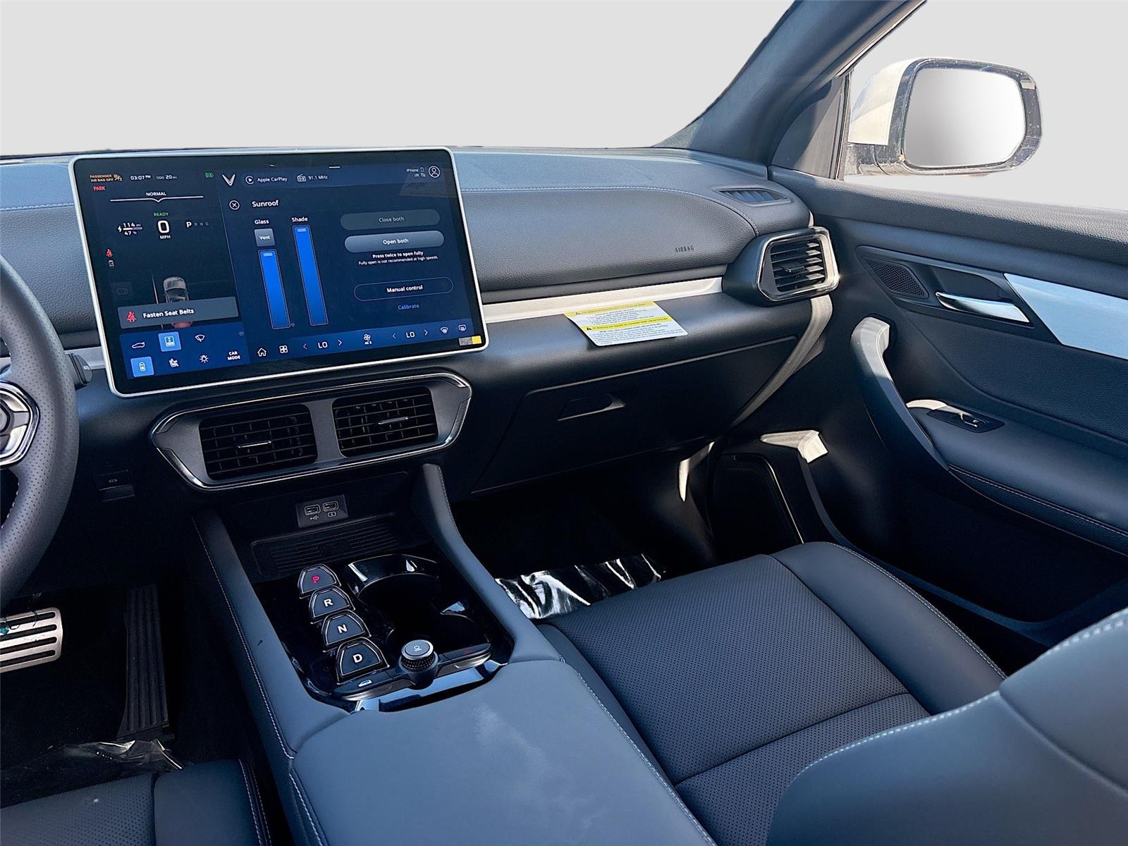 2025 VinFast VF 8 Plus
