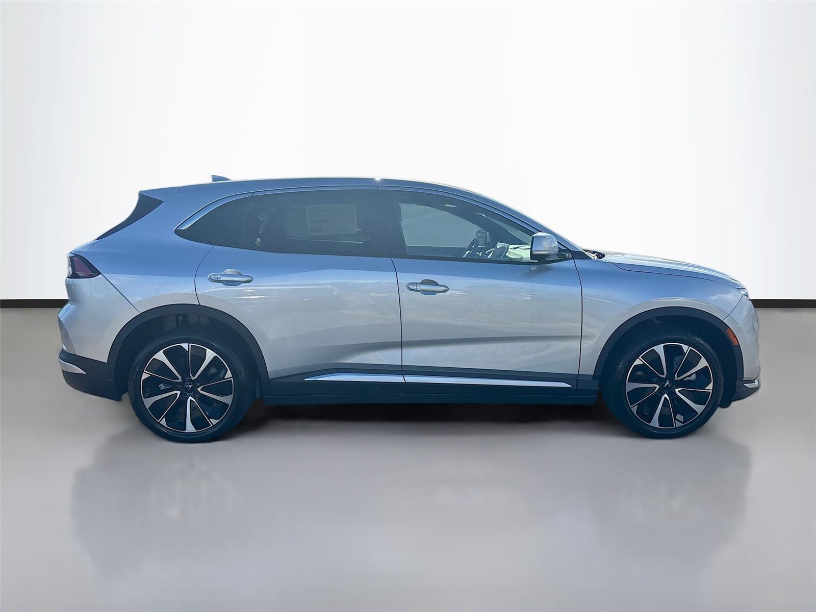 2025 VinFast VF 8 Plus