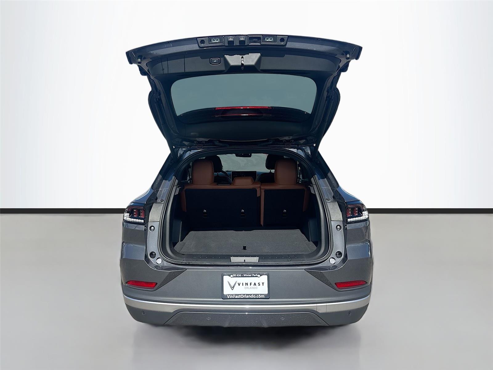 2025 VinFast VF 8 Plus