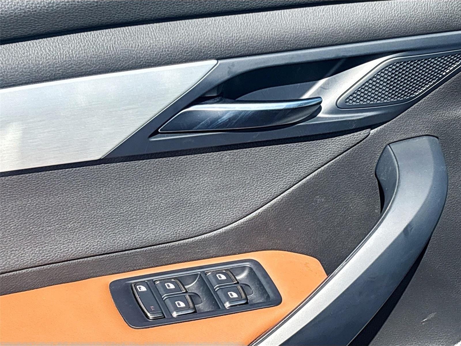 2025 VinFast VF 8 Plus