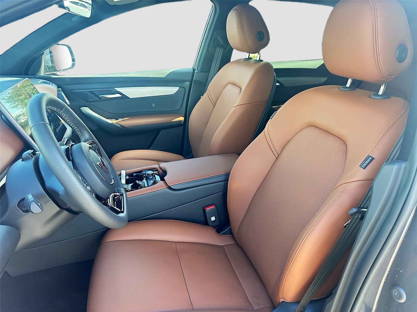 2025 VinFast VF 8 Plus