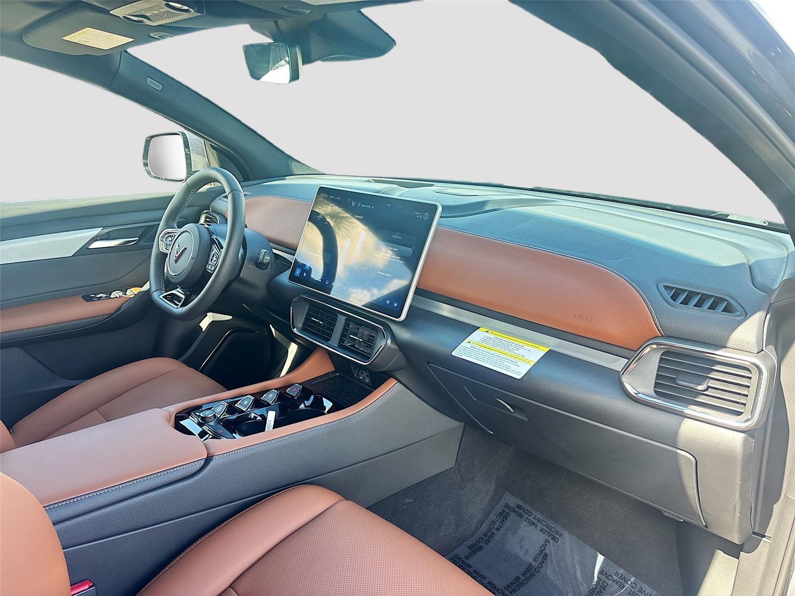 2025 VinFast VF 8 Plus