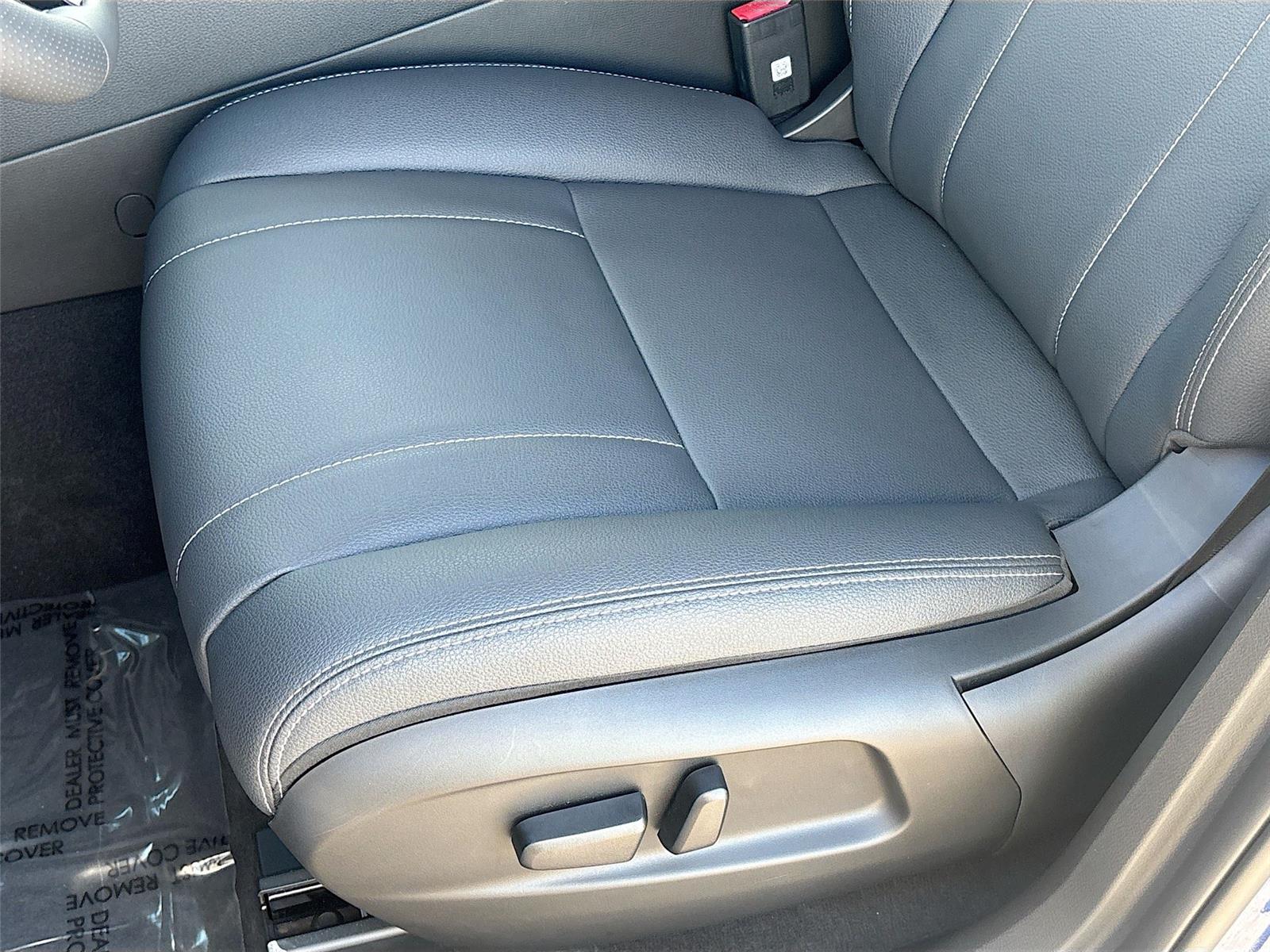 2025 VinFast VF 8 Eco