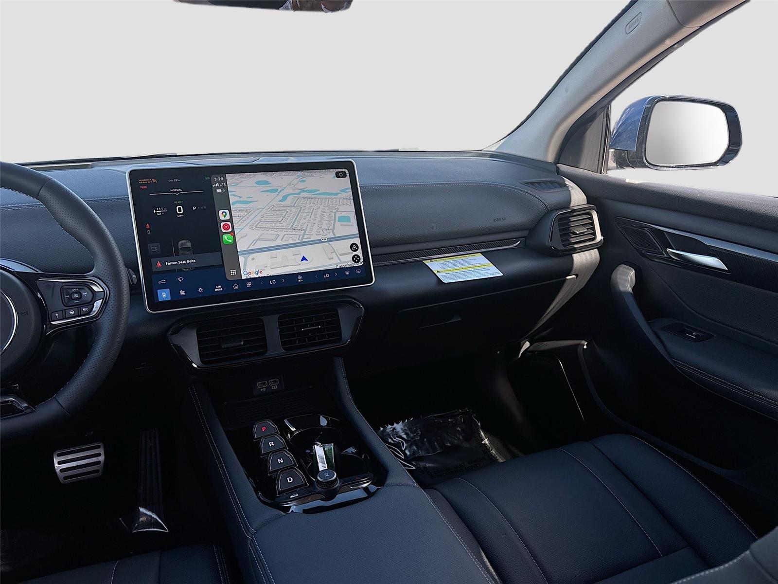 2025 VinFast VF 8 Eco