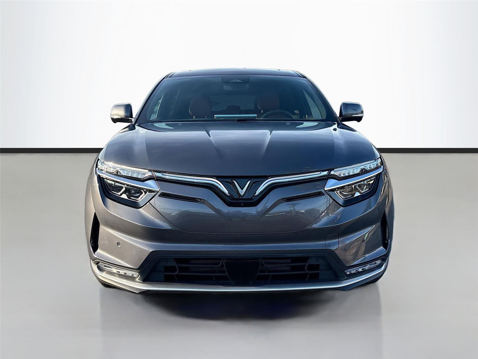 2025 VinFast VF 8 Plus