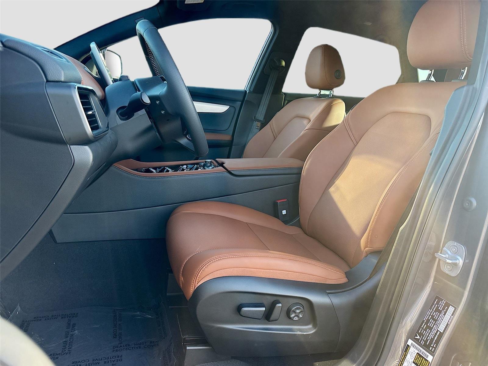 2025 VinFast VF 8 Plus