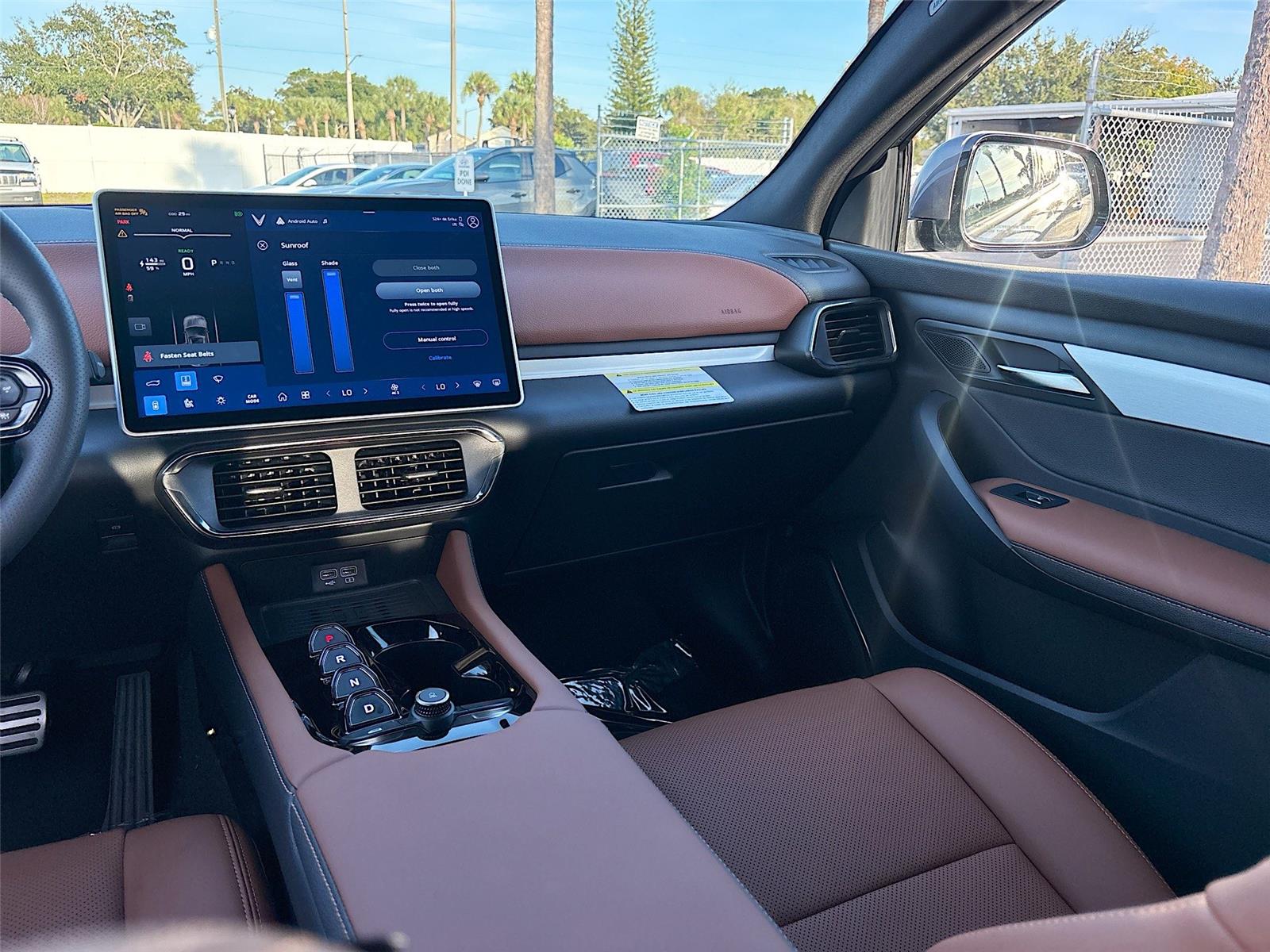 2025 VinFast VF 8 Plus