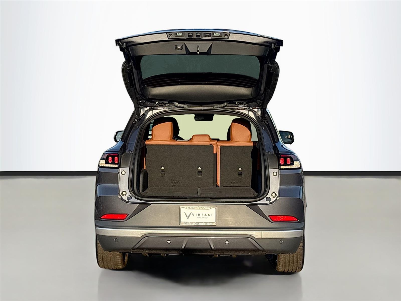 2025 VinFast VF 8 Plus