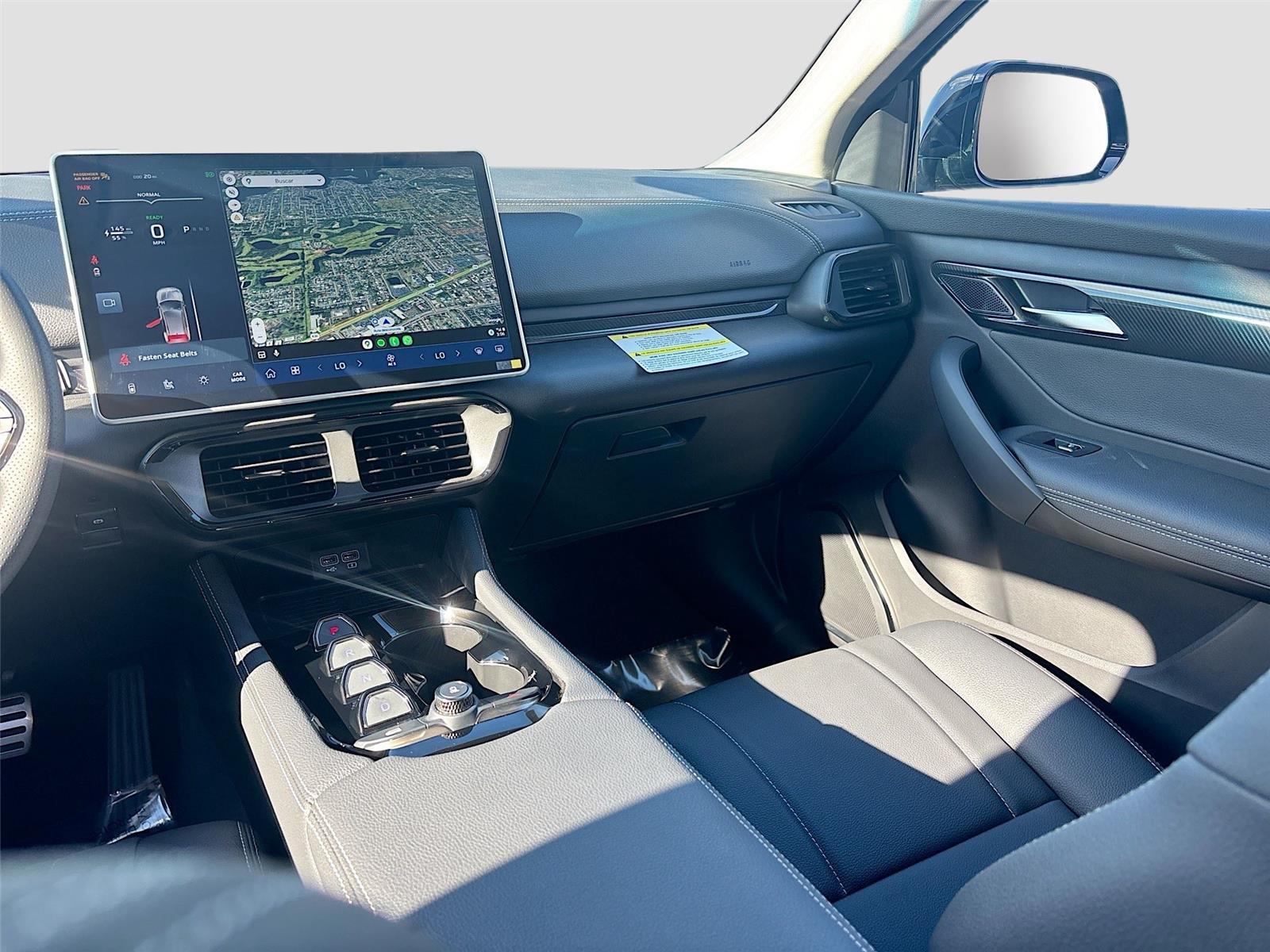 2025 VinFast VF 8 Eco