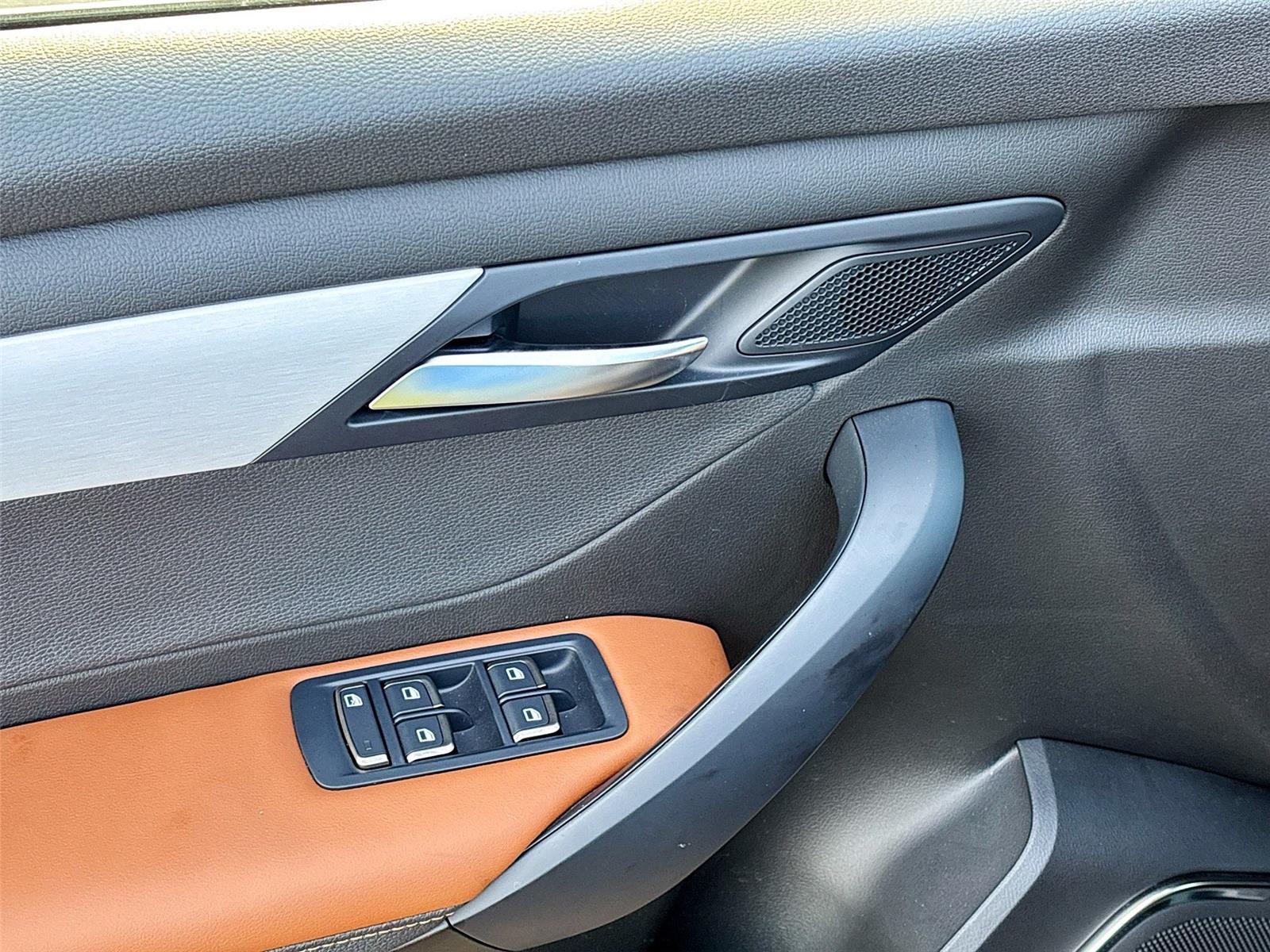 2025 VinFast VF 8 Plus