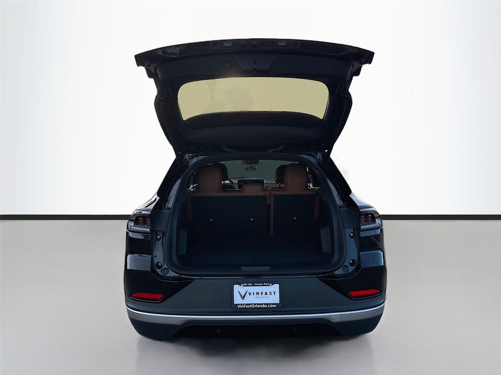 2025 VinFast VF 8 Plus