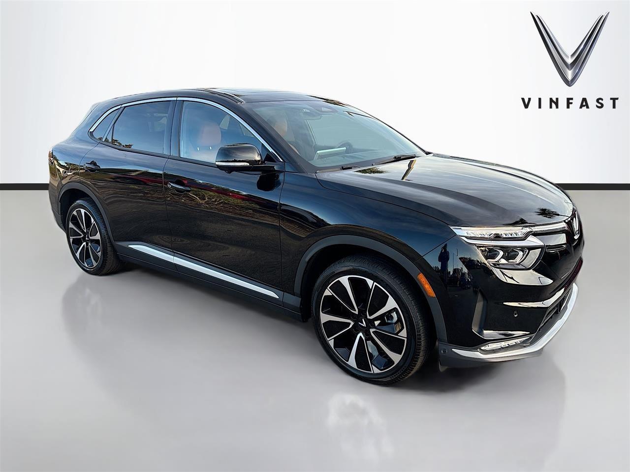 2025 VinFast VF 8 Plus