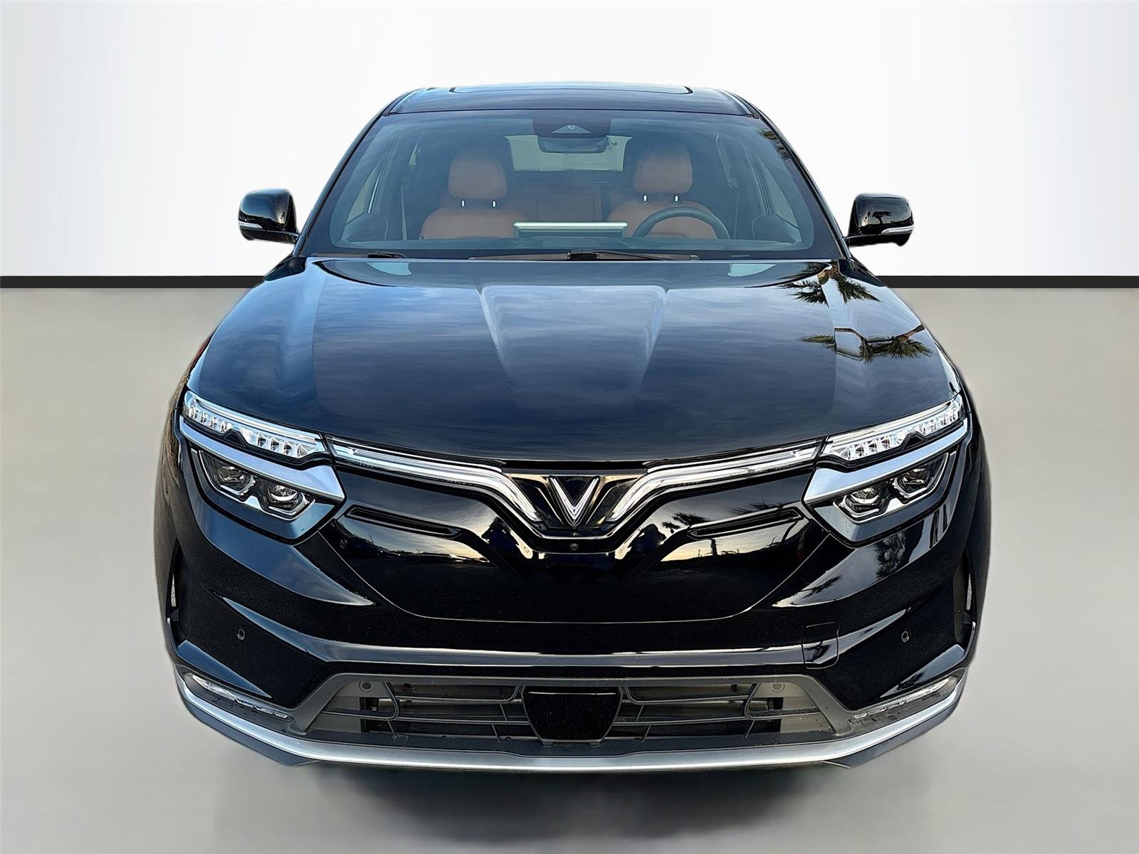 2025 VinFast VF 8 Plus