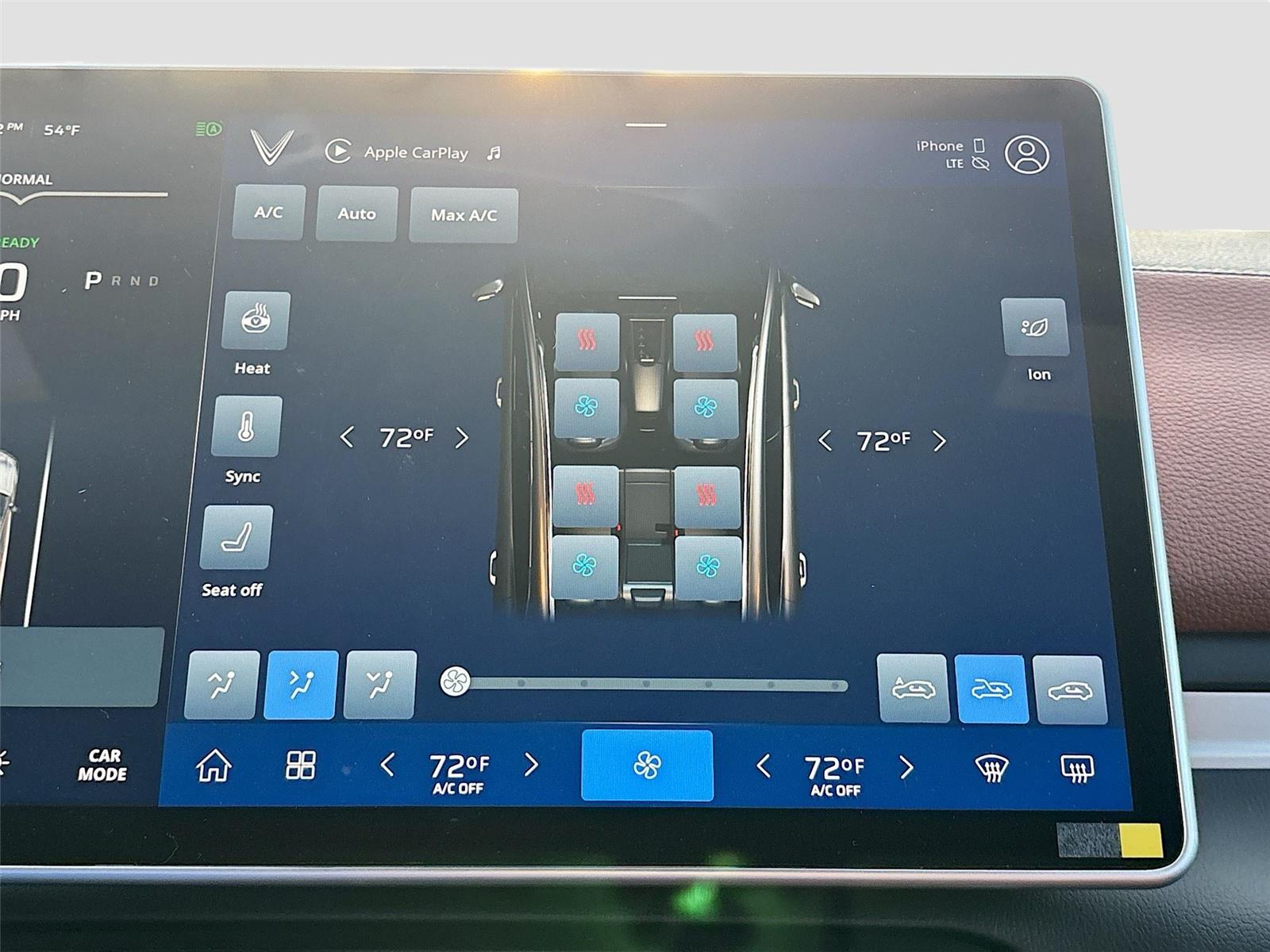 2025 VinFast VF 8 Plus