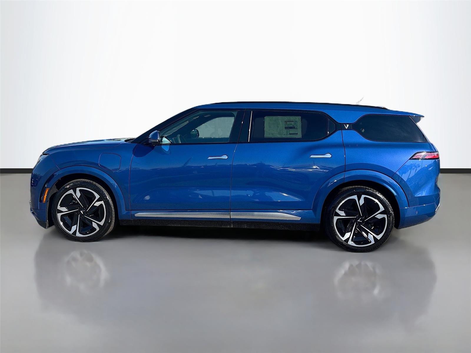 2024 VinFast VF 9 Plus