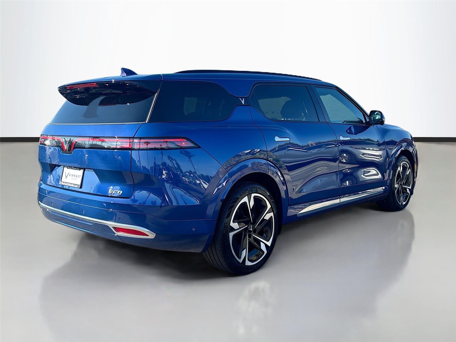 2024 VinFast VF 9 Plus