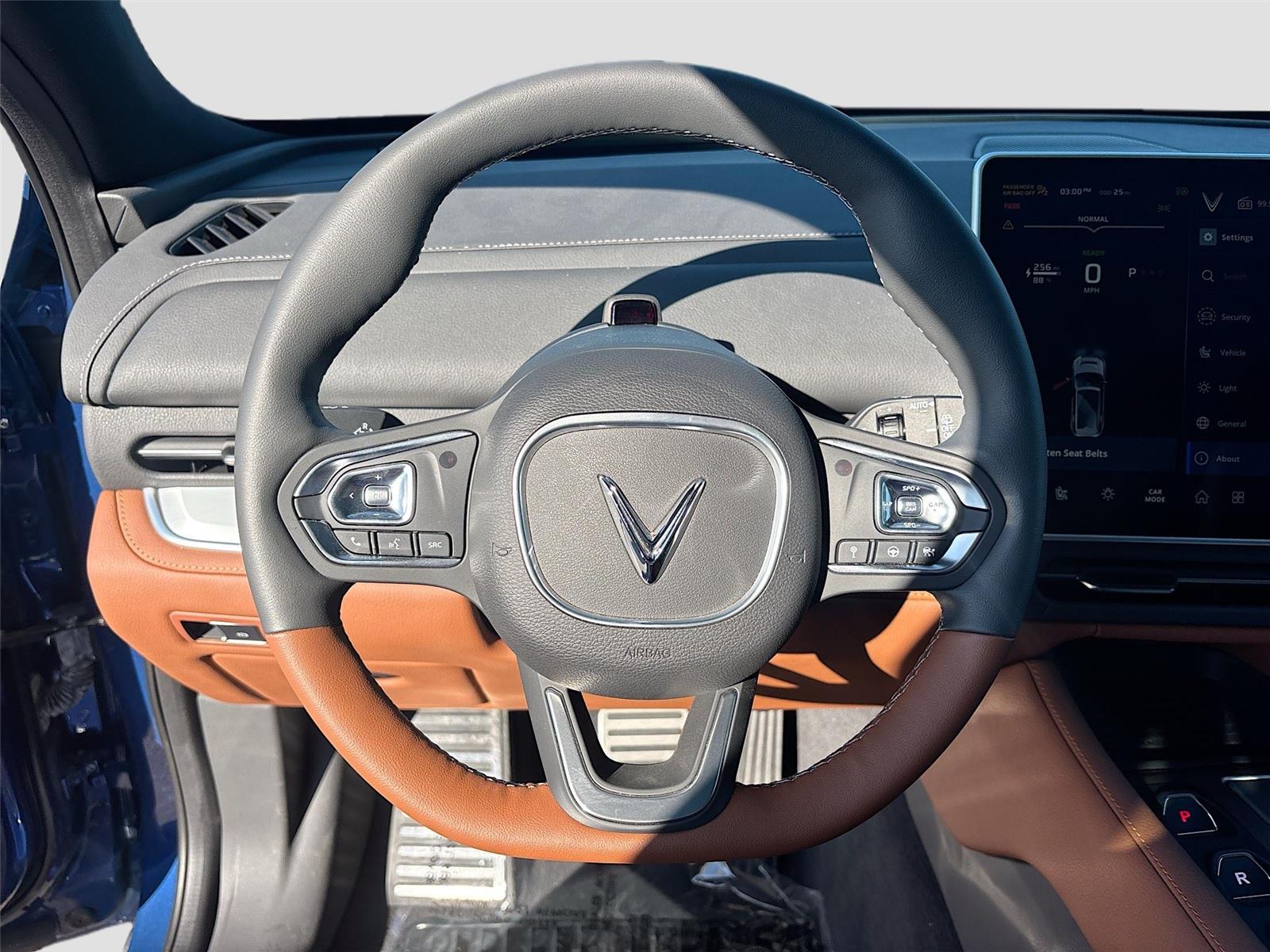 2024 VinFast VF 9 Plus