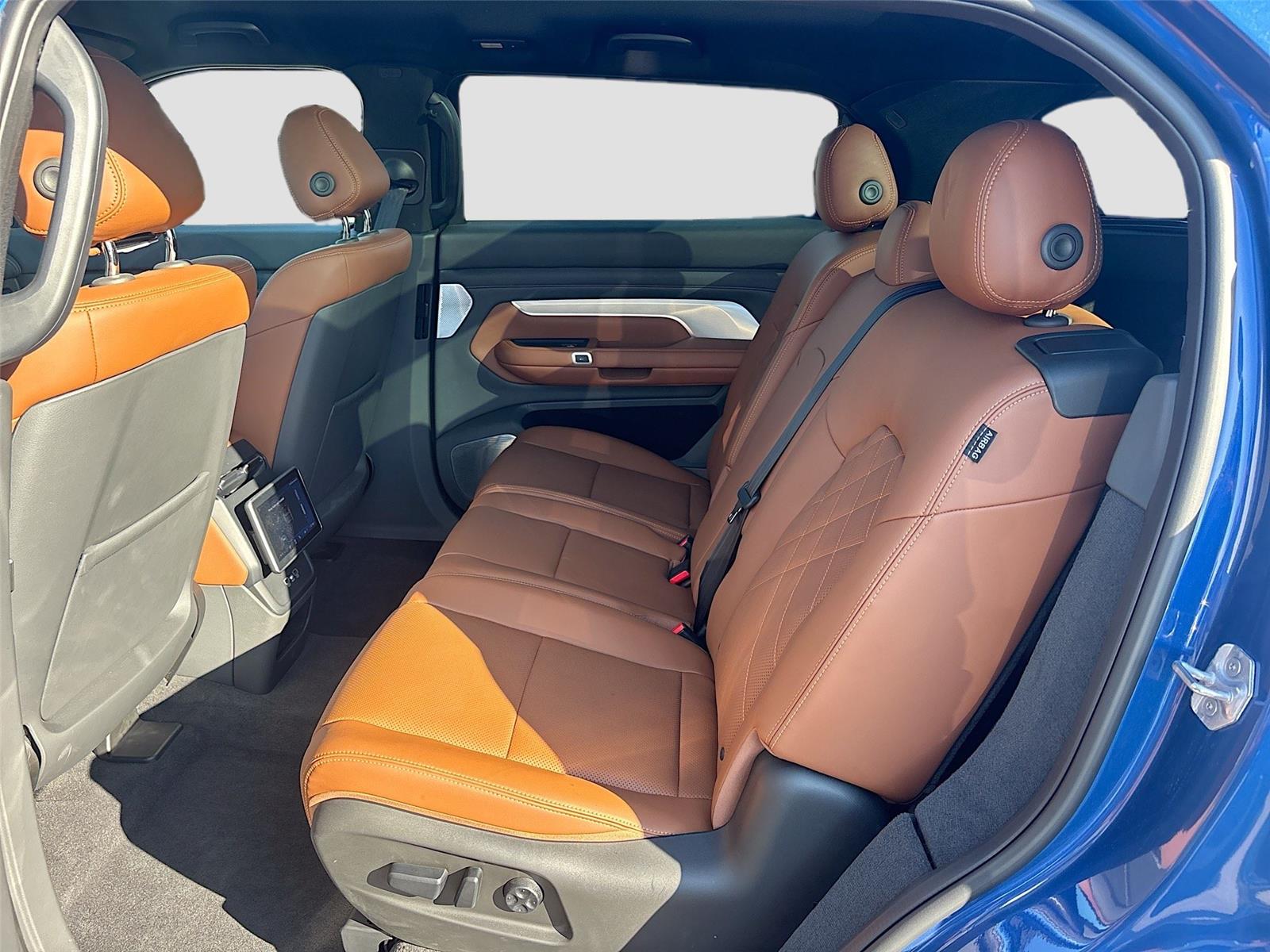 2024 VinFast VF 9 Plus