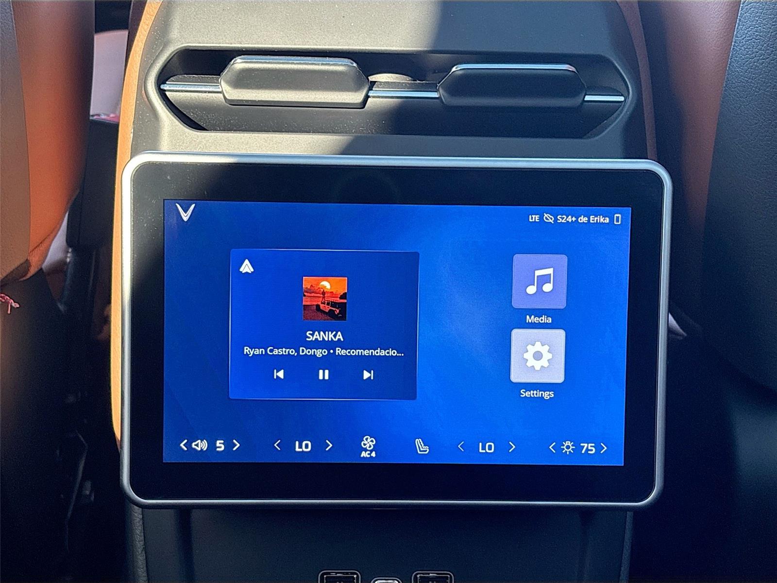 2024 VinFast VF 9 Plus