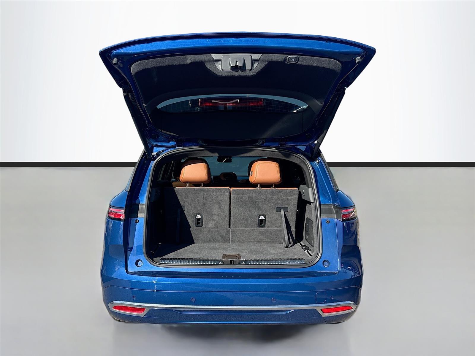 2024 VinFast VF 9 Plus