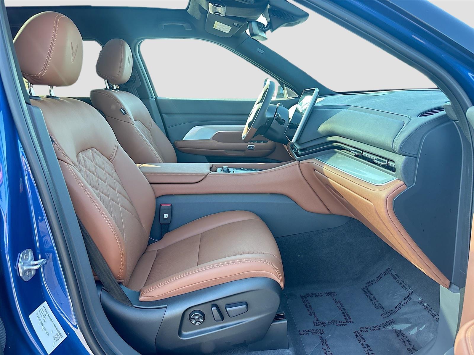 2024 VinFast VF 9 Plus