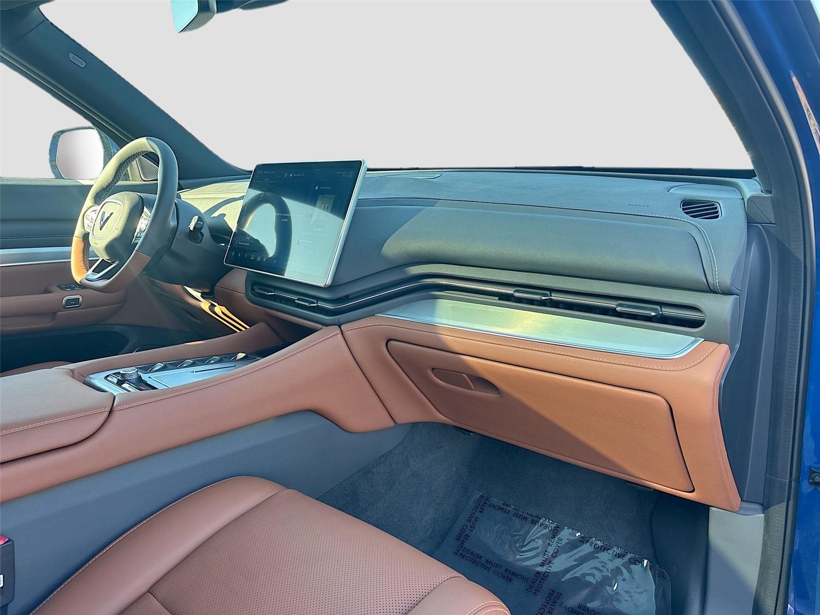 2024 VinFast VF 9 Plus