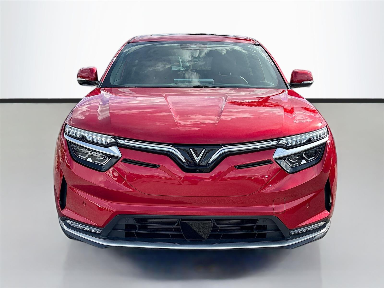 2025 Vinfast VF 8 8 photo 2