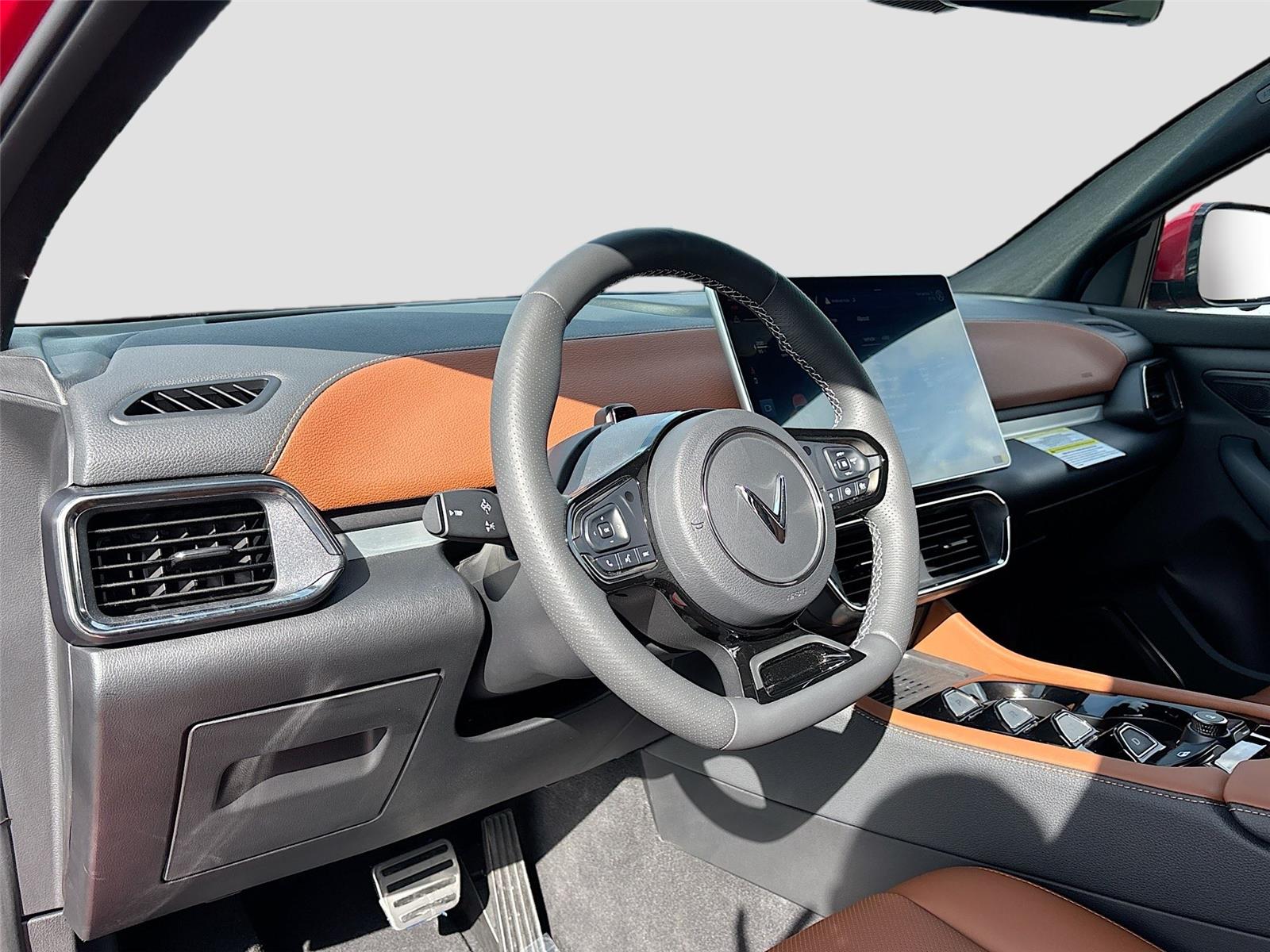 2025 VinFast VF 8 Plus