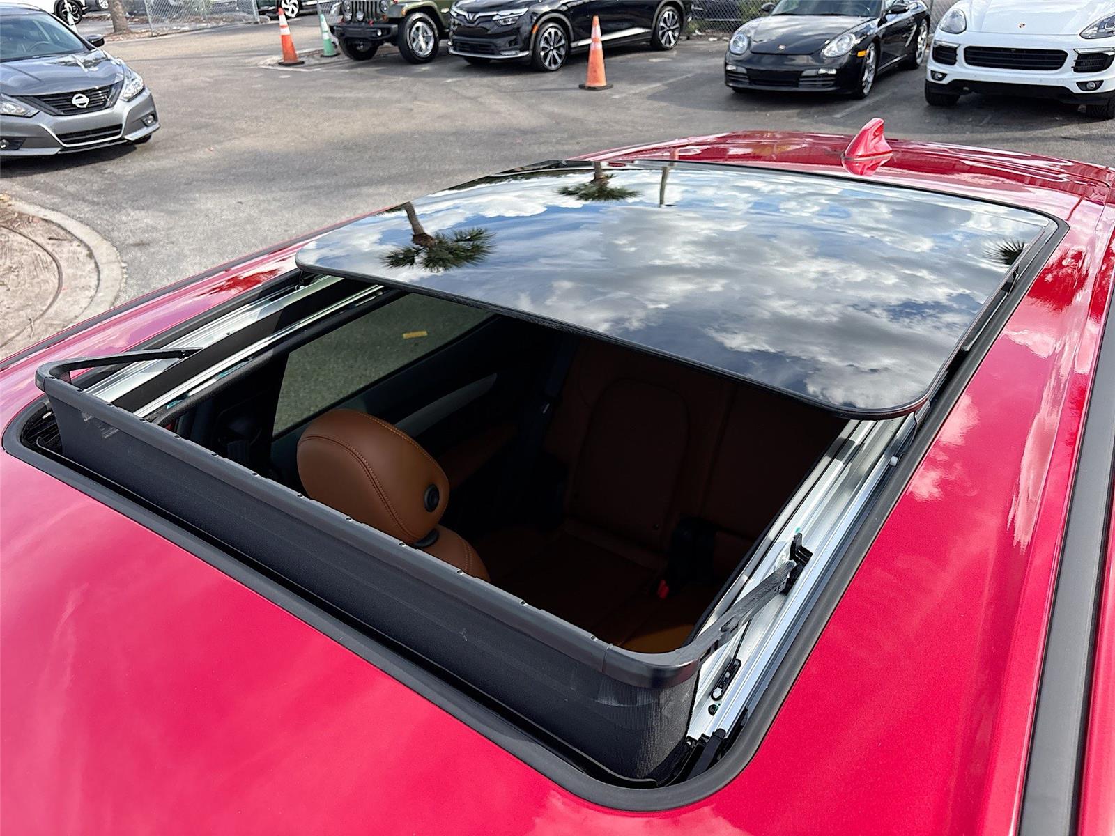 2025 VinFast VF 8 Plus