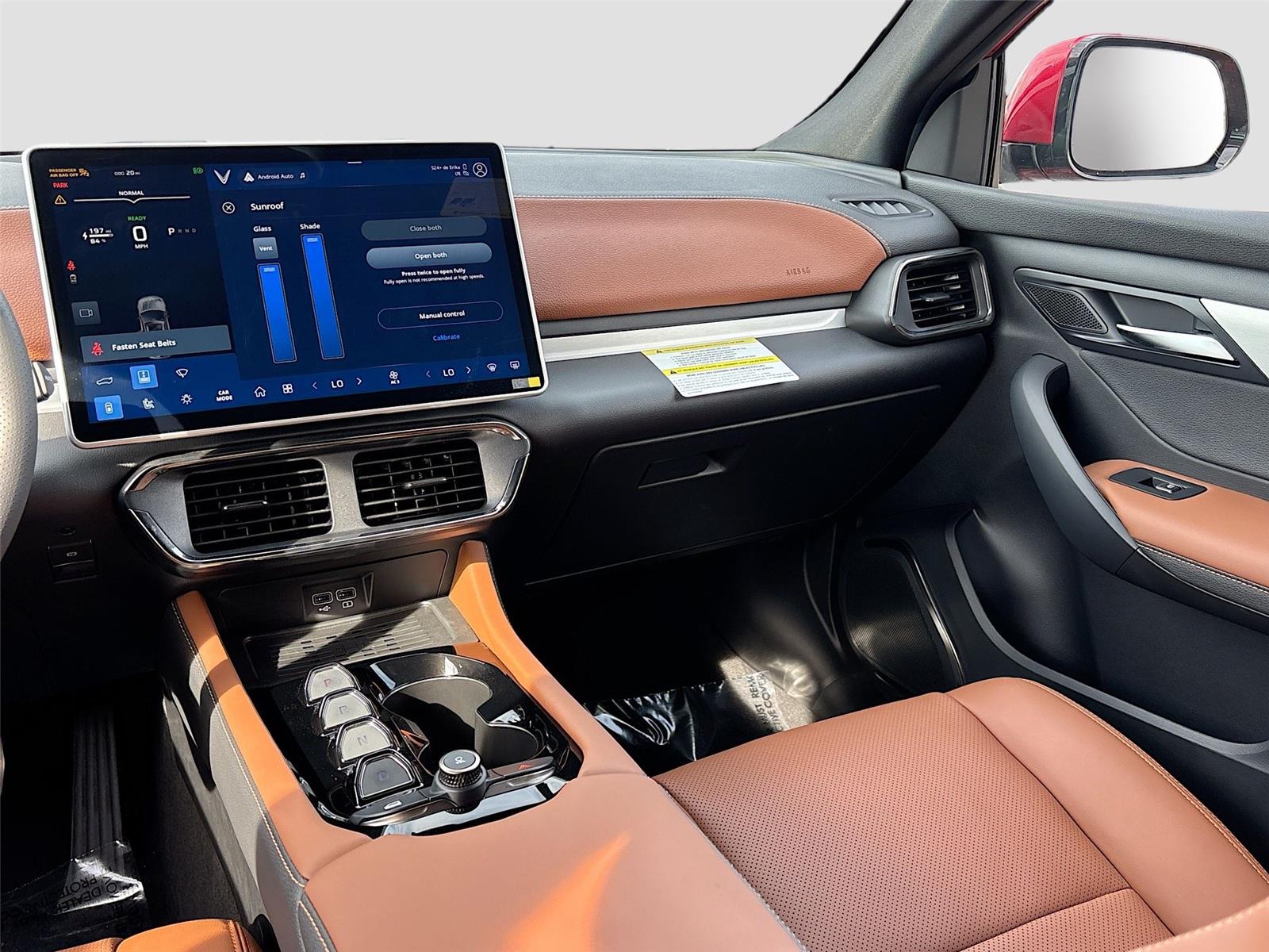 2025 VinFast VF 8 Plus