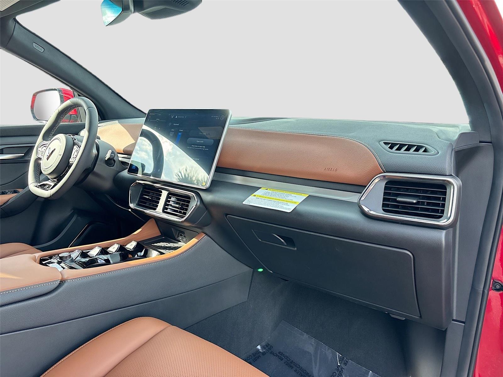 2025 VinFast VF 8 Plus