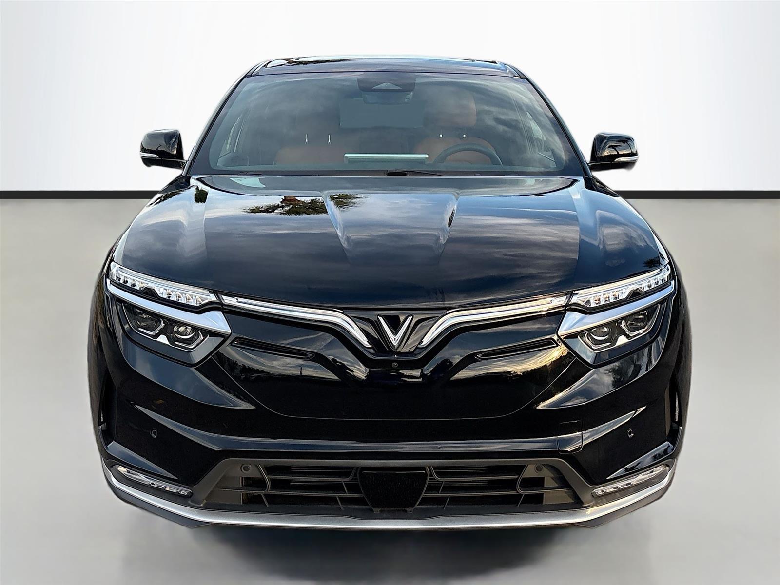 2025 VinFast VF 8 Plus