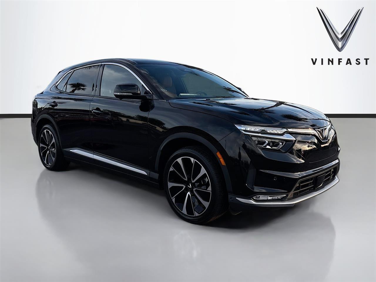 2025 VinFast VF 8 Plus