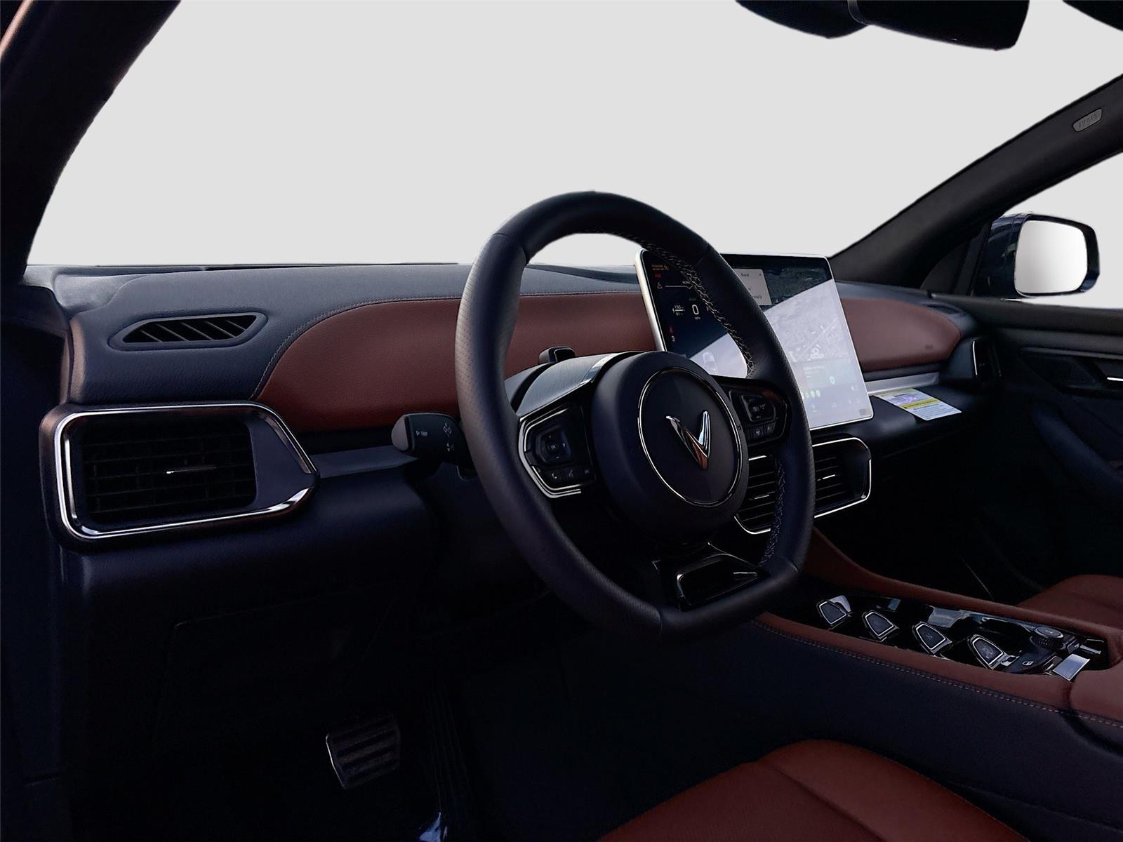 2025 VinFast VF 8 Plus