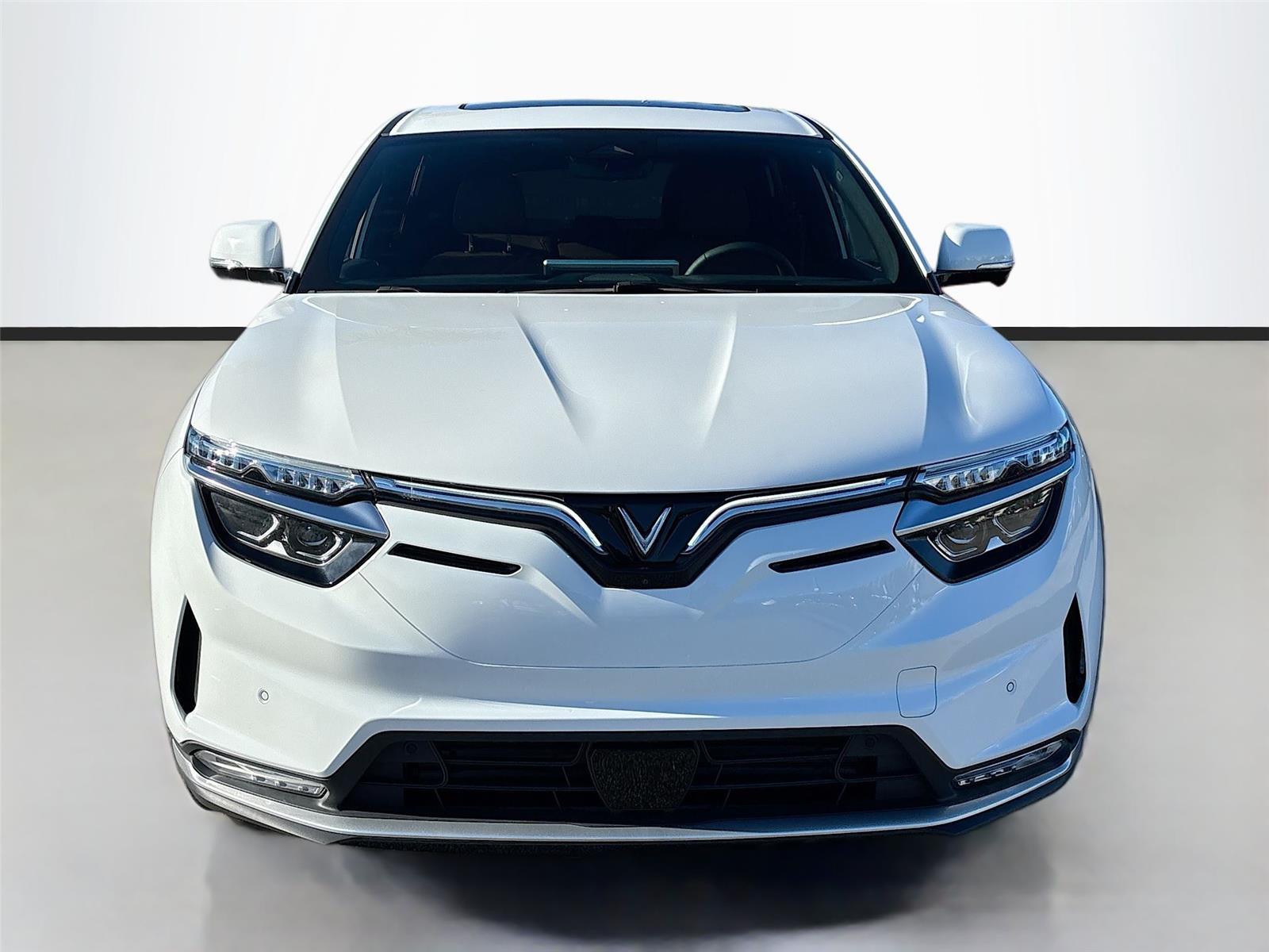 2025 VinFast VF 8 Plus