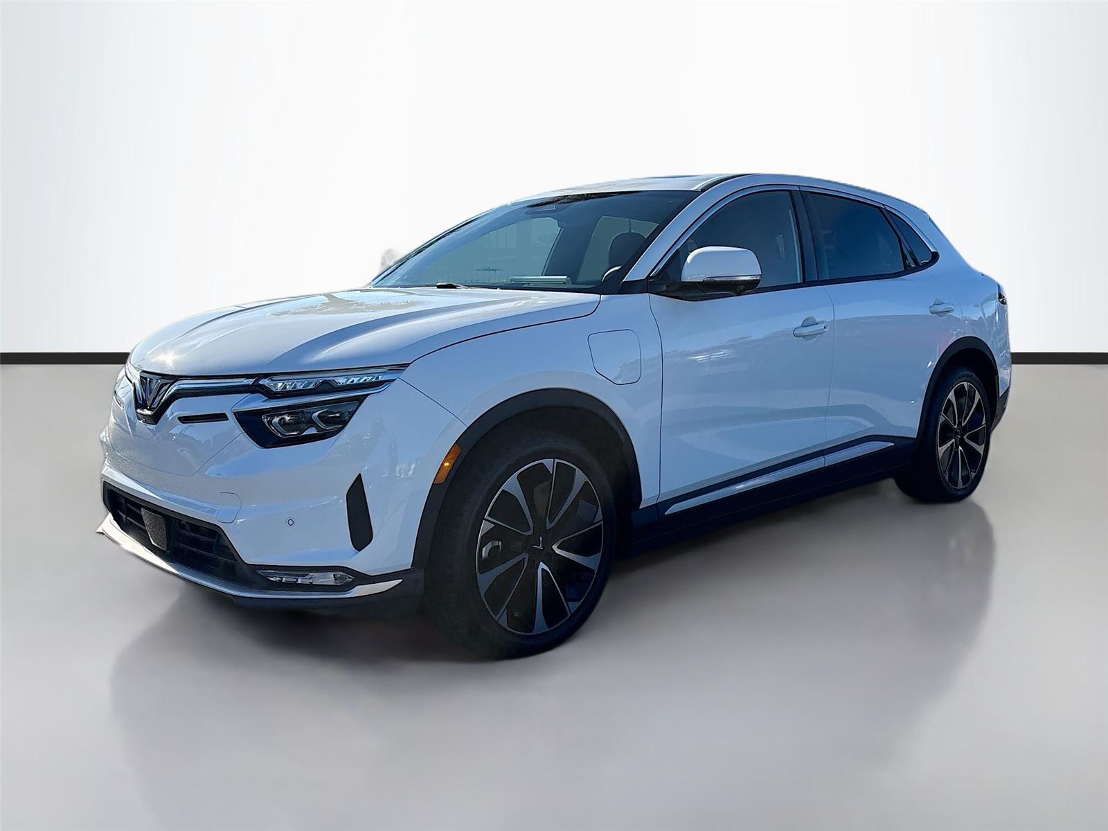 2025 VinFast VF 8 Plus