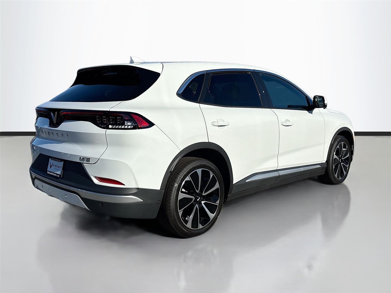 2025 VinFast VF 8 Plus