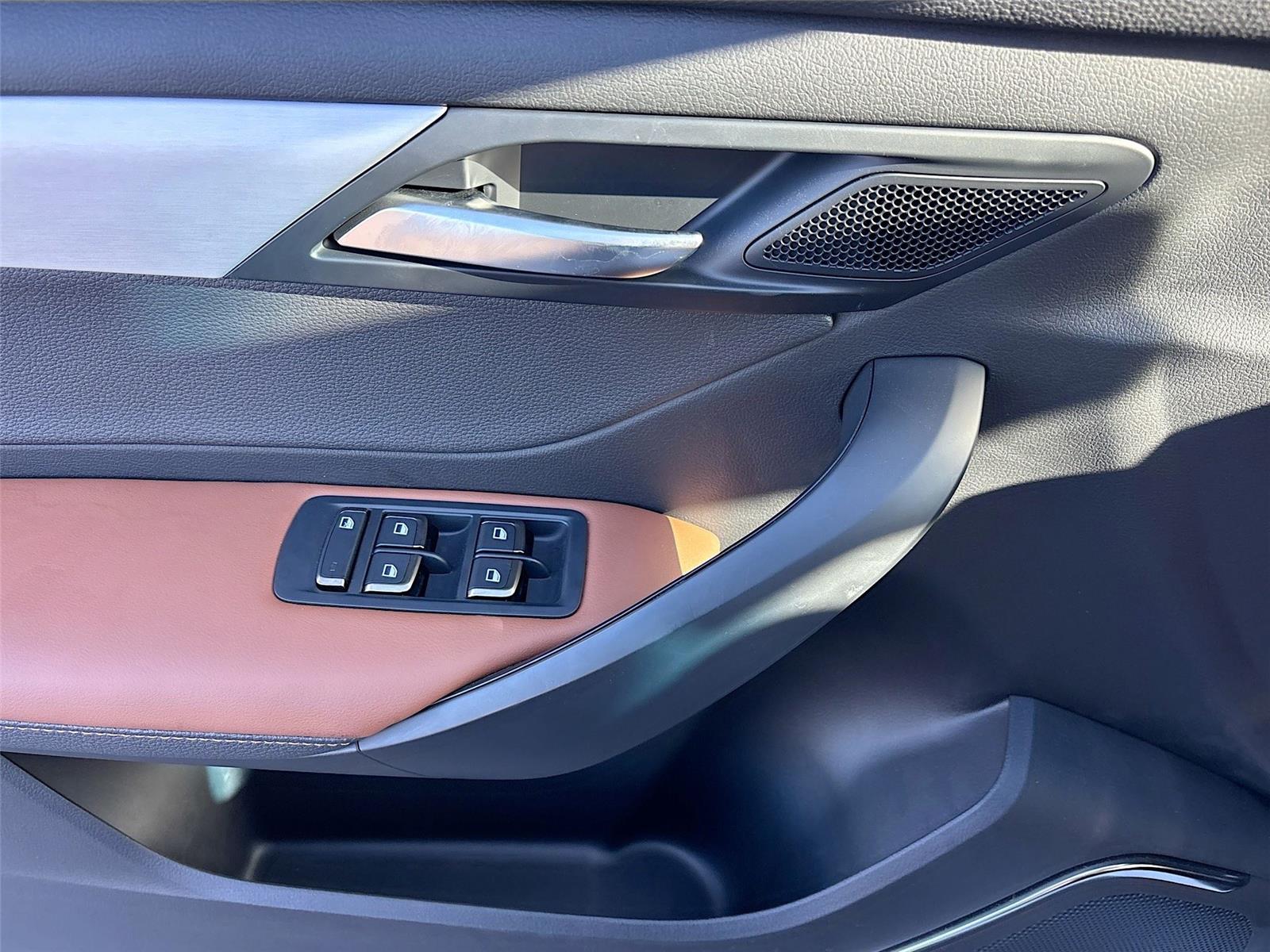 2025 VinFast VF 8 Plus