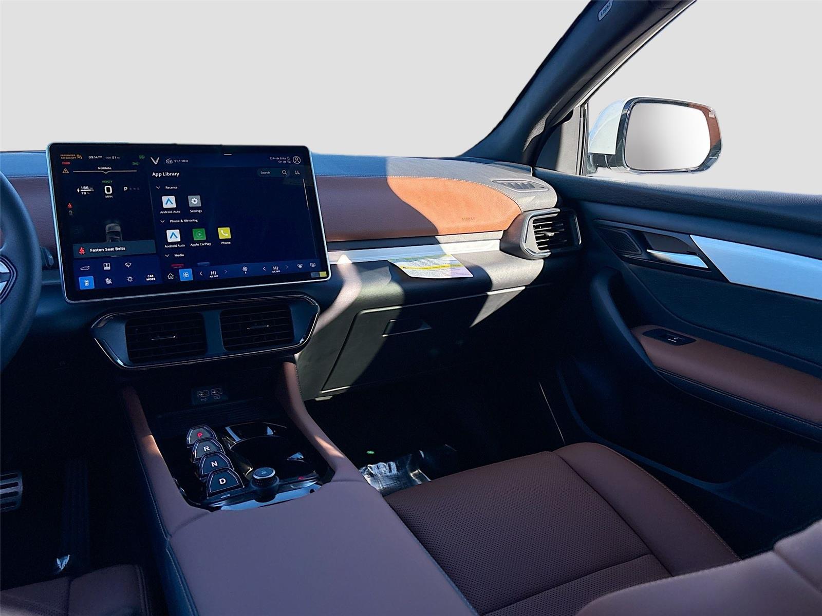 2025 VinFast VF 8 Plus