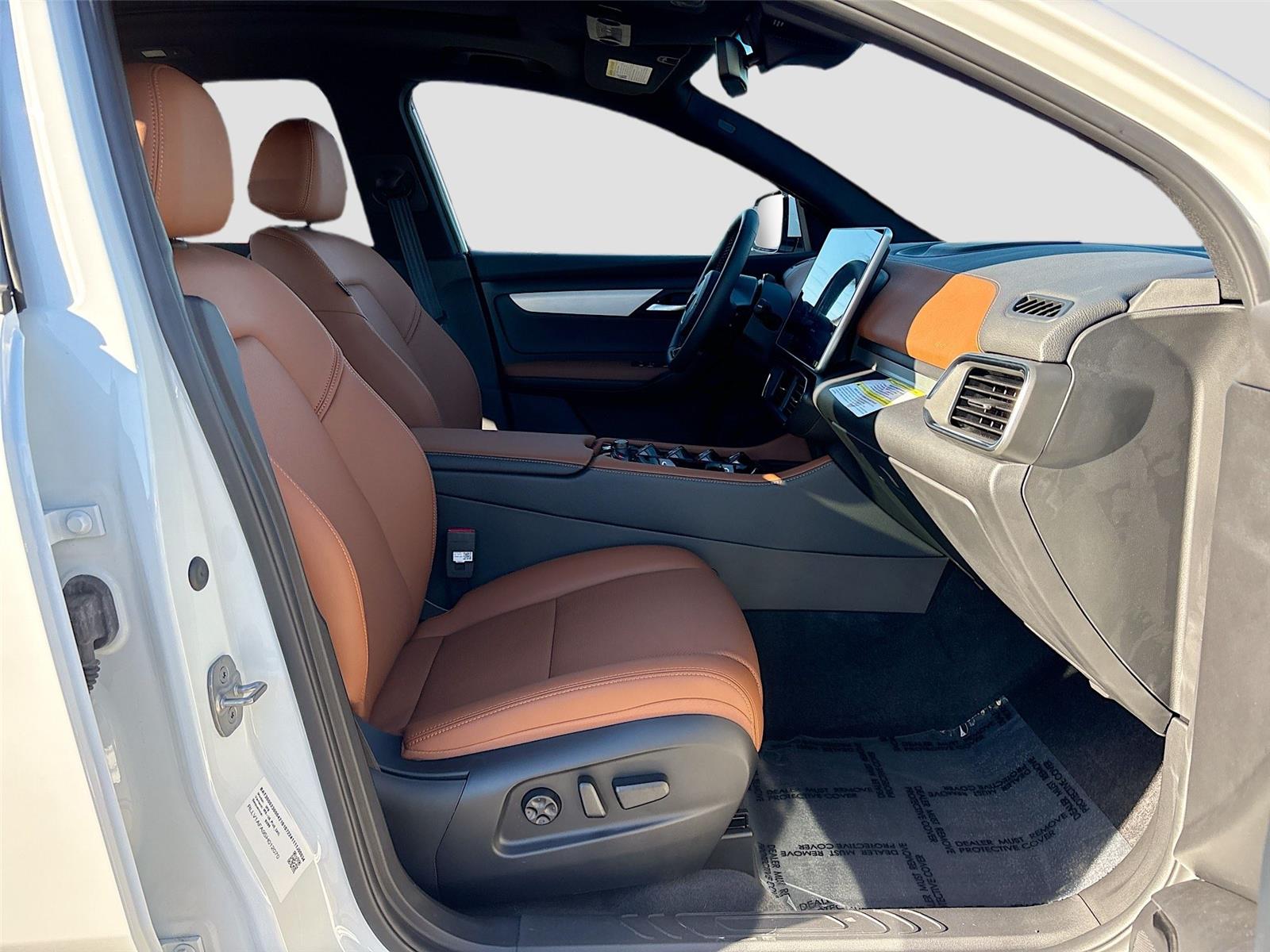 2025 VinFast VF 8 Plus