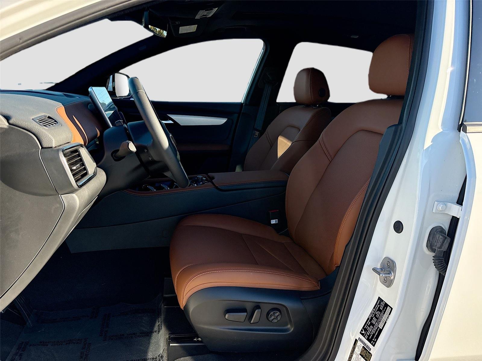 2025 VinFast VF 8 Plus