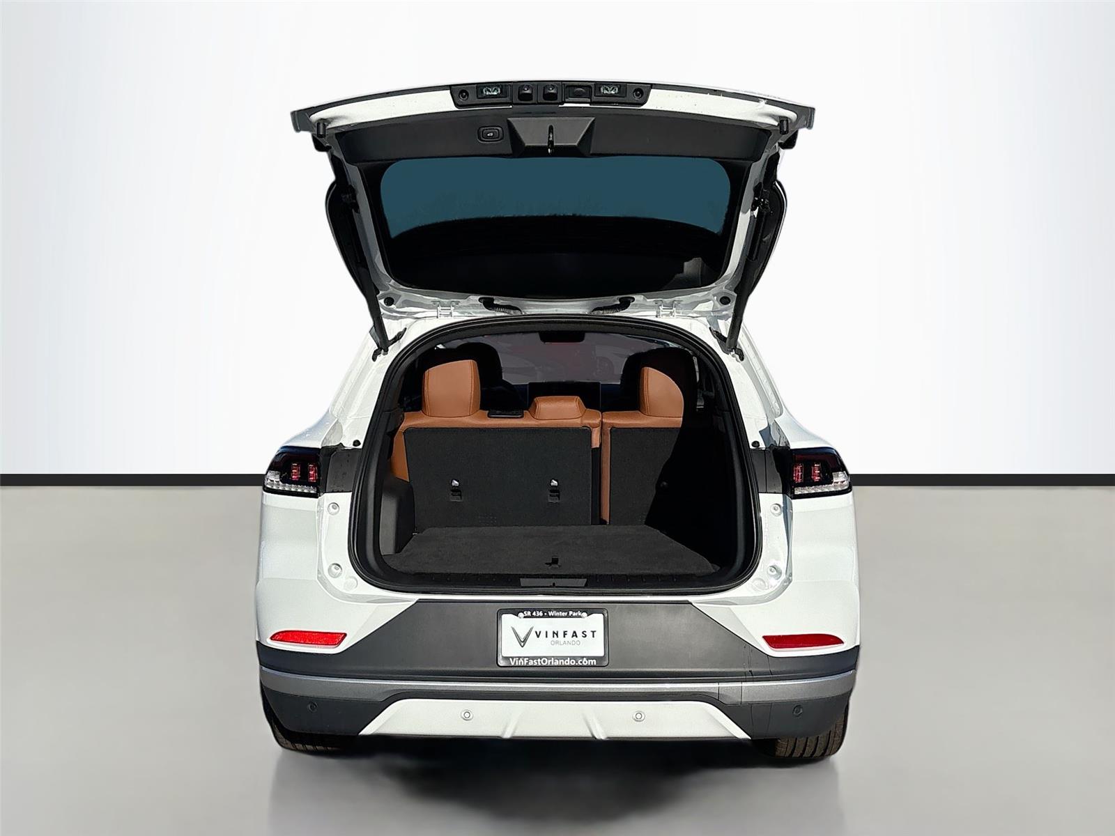 2025 VinFast VF 8 Plus